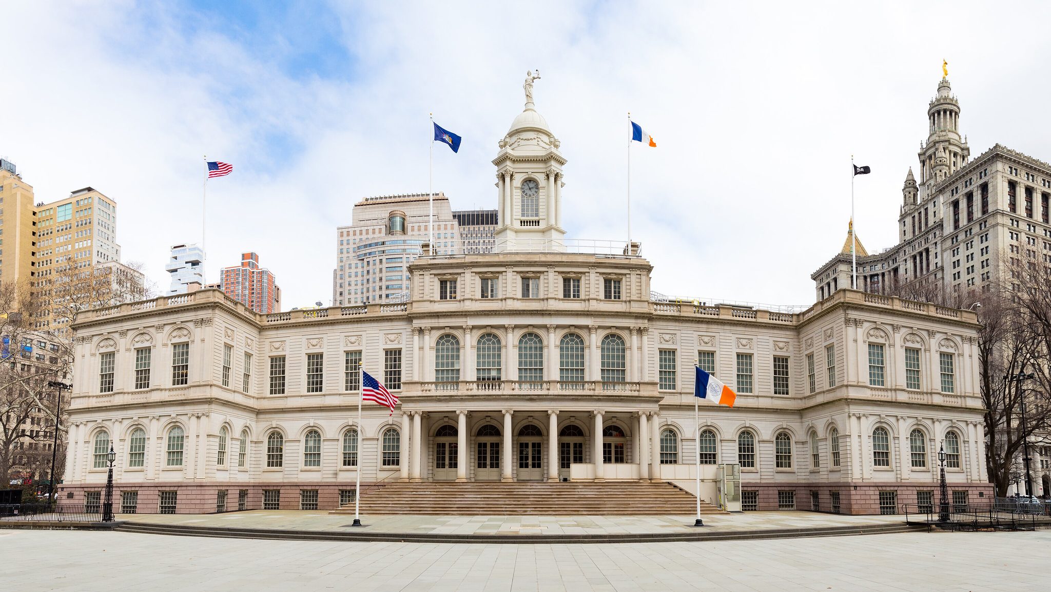 
            New York City Hall